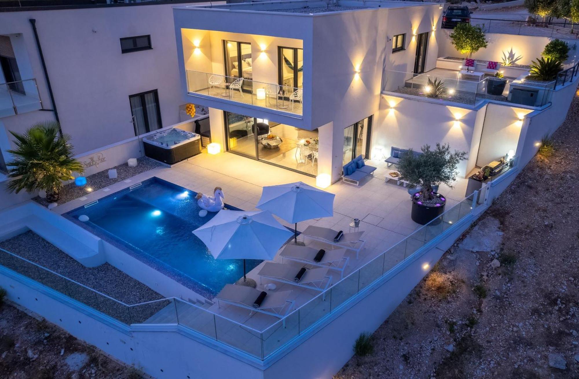 Villa New! Luxury Boutique Fay, Heated Pool, Jacuzzi, Seaview Near Split And Omis *